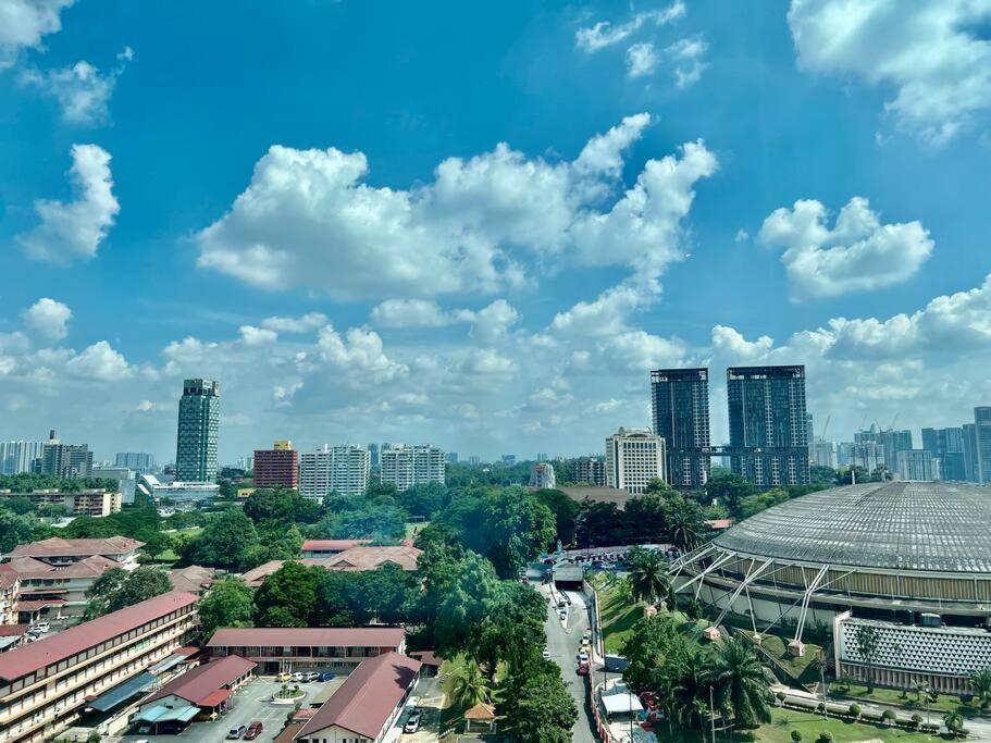 Couple Suite At Casa Residency 5 Mins Walk To Lrt, Jalan Alor & Bukit Bintang Куала-Лумпур Экстерьер фото