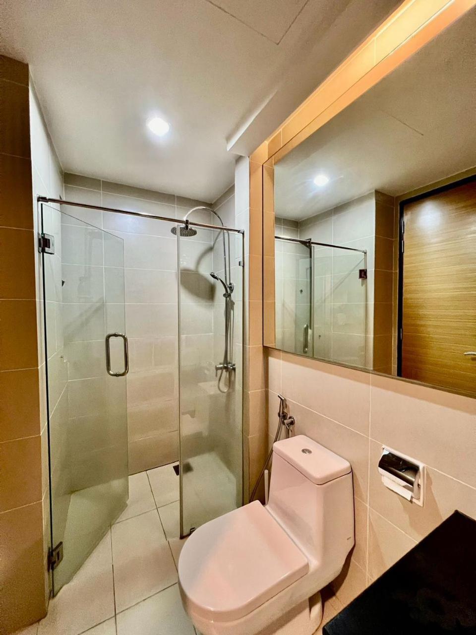 Couple Suite At Casa Residency 5 Mins Walk To Lrt, Jalan Alor & Bukit Bintang Куала-Лумпур Экстерьер фото